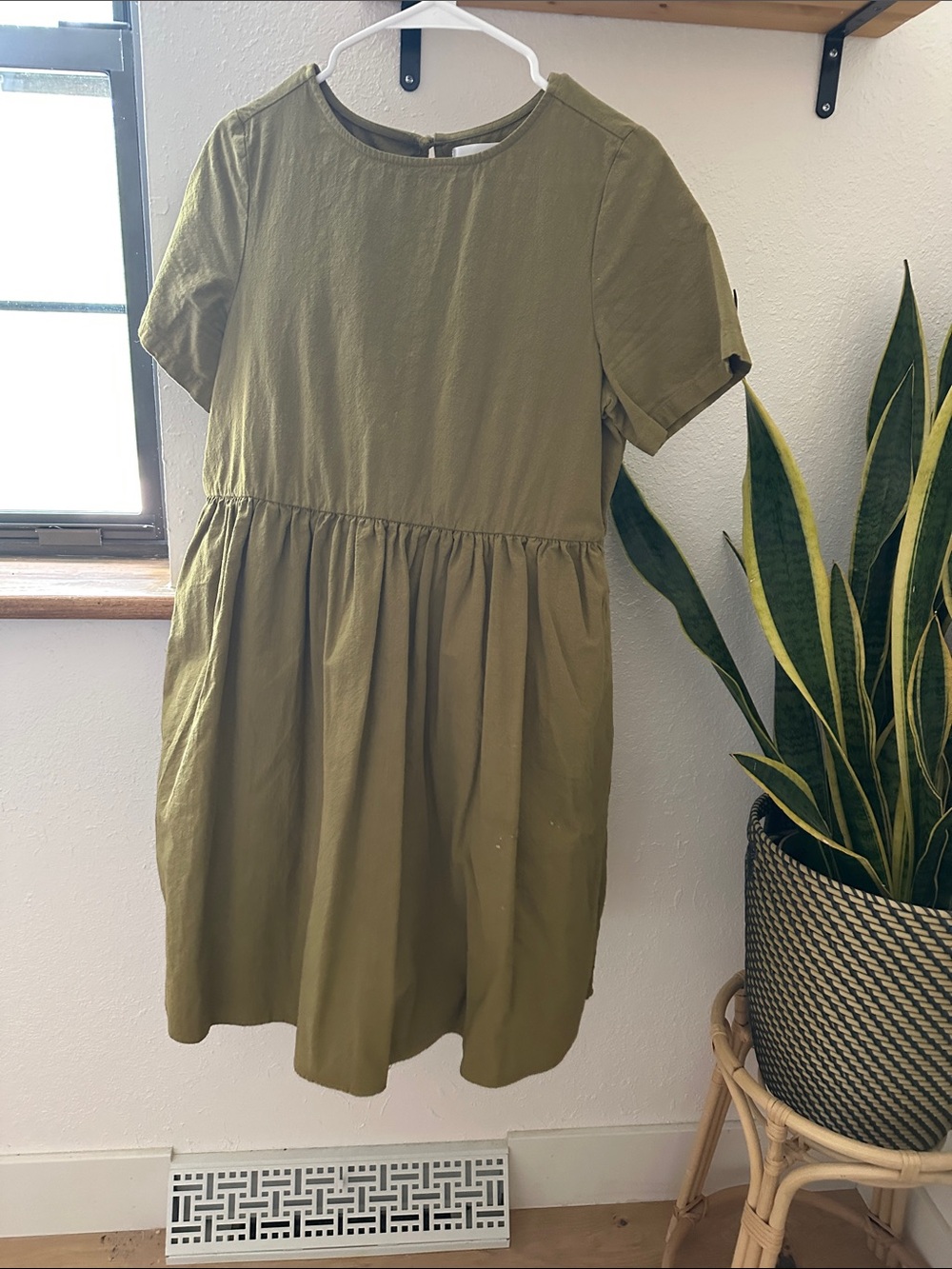 Tradlands Olive Green Gathered Waist Short Sleeve Dress